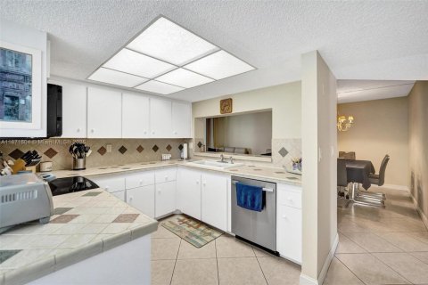 Condo in Davie, Florida, 3 bedrooms  № 1921876 - photo 24