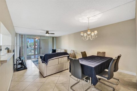 Condo in Davie, Florida, 3 bedrooms  № 1921876 - photo 14