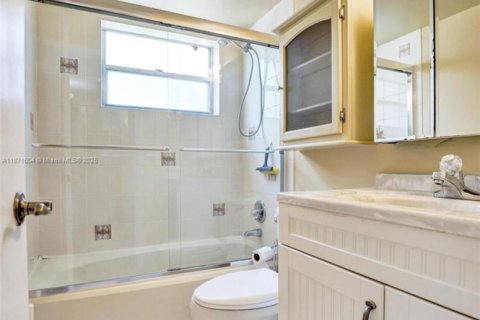 Condo in Davie, Florida, 3 bedrooms  № 1921876 - photo 11