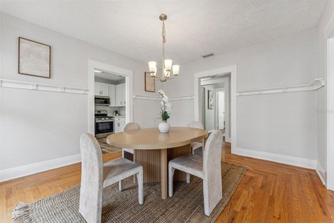 Casa en venta en Tampa, Florida, 6 dormitorios, 274.99 m2 № 2123490 - foto 23