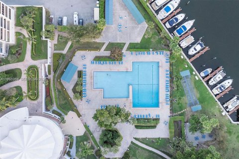 Copropriété à louer à Hallandale Beach, Floride: 2 chambres, 139.35 m2 № 2007347 - photo 17