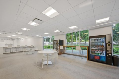 Copropriété à louer à Hallandale Beach, Floride: 2 chambres, 139.35 m2 № 2007347 - photo 15