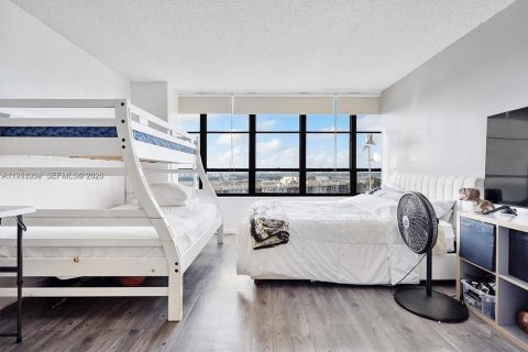 Copropriété à louer à Hallandale Beach, Floride: 2 chambres, 139.35 m2 № 2007347 - photo 22
