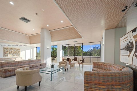 Copropriété à louer à Hallandale Beach, Floride: 2 chambres, 139.35 m2 № 2007347 - photo 14