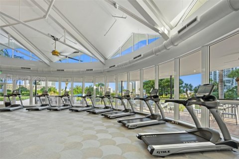 Copropriété à louer à Hallandale Beach, Floride: 2 chambres, 139.35 m2 № 2007347 - photo 9