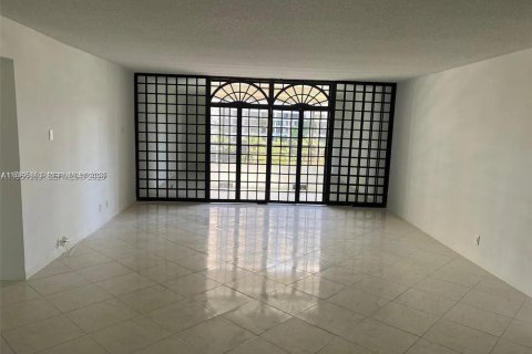 Condo à Hallandale Beach, Floride, 2 chambres  № 2007347