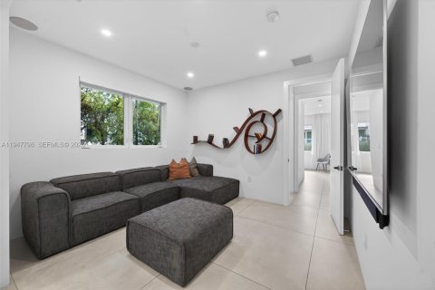 Villa ou maison à vendre à Key Biscayne, Floride: 5 chambres, 300.07 m2 № 2004162 - photo 13