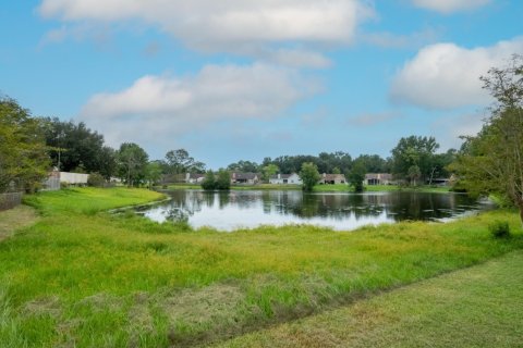 House in Jacksonville, Florida 3 bedrooms, 119.29 sq.m. № 770849 - photo 1