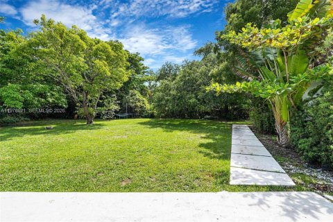 Casa en alquiler en South Miami, Florida, 4 dormitorios, 238.48 m2 № 2079148 - foto 21