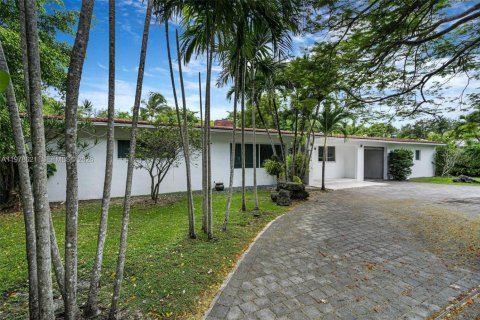 Casa en alquiler en South Miami, Florida, 4 dormitorios, 238.48 m2 № 2079148 - foto 3