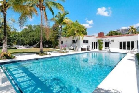 Casa en alquiler en South Miami, Florida, 4 dormitorios, 238.48 m2 № 2079148 - foto 2