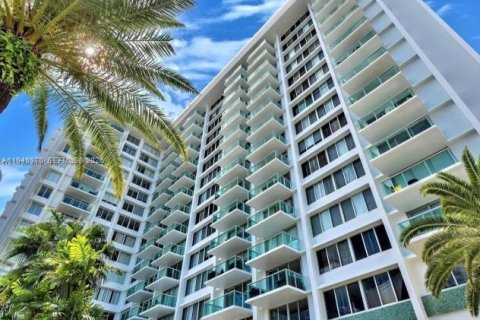 Снять в аренду кондоминиум в Майами-Бич, Флорида 1 спальня, 79.15м2, № 2005615 - фото 13