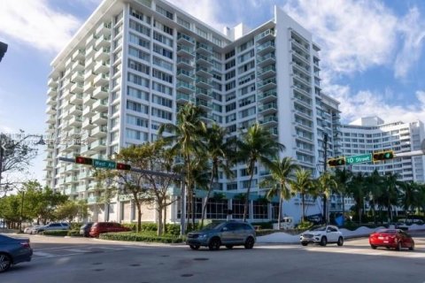 Кондоминиум с 1 спальней в Майами-Бич, Флорида № 2005615