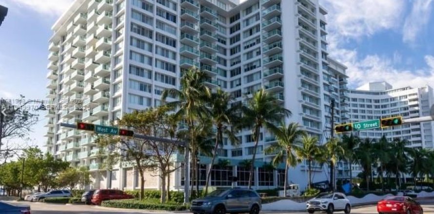Кондоминиум с 1 спальней в Майами-Бич, Флорида № 2005615
