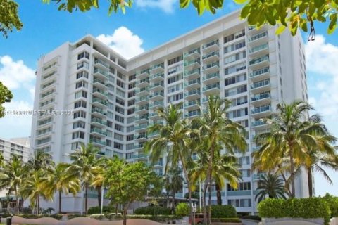 Снять в аренду кондоминиум в Майами-Бич, Флорида 1 спальня, 79.15м2, № 2005615 - фото 14
