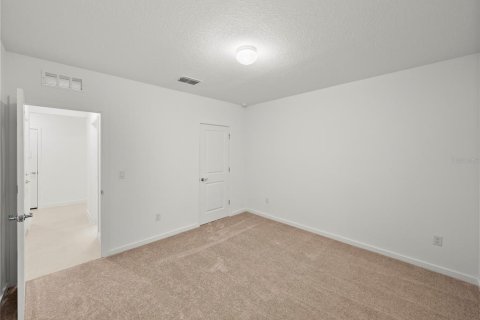 Villa ou maison à vendre à Zephyrhills, Floride: 5 chambres, 240.25 m2 № 2425707 - photo 24