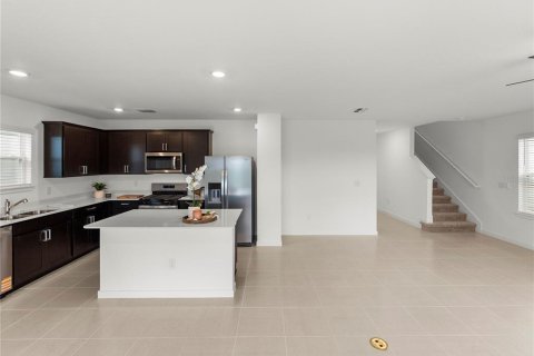 Villa ou maison à vendre à Zephyrhills, Floride: 5 chambres, 240.25 m2 № 2425707 - photo 6