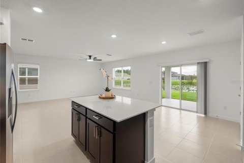 Villa ou maison à vendre à Zephyrhills, Floride: 5 chambres, 240.25 m2 № 2425707 - photo 9