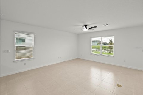 Villa ou maison à vendre à Zephyrhills, Floride: 5 chambres, 240.25 m2 № 2425707 - photo 17