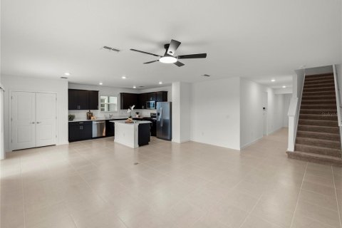 Villa ou maison à vendre à Zephyrhills, Floride: 5 chambres, 240.25 m2 № 2425707 - photo 5