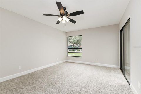 Condo in Lakeland, Florida, 2 bedrooms № 2410451 - photo 13
