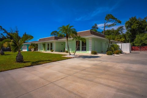 Casa en Sarasota, Florida 3 dormitorios, 175.59 m2 № 2383439