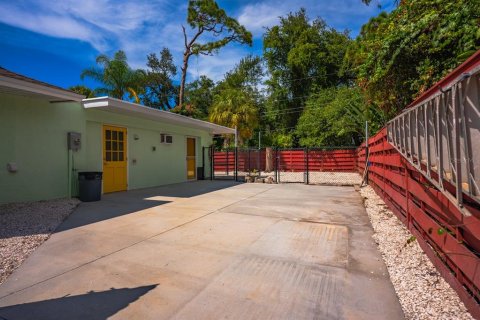 Casa en venta en Sarasota, Florida, 3 dormitorios, 175.59 m2 № 2383439 - foto 16