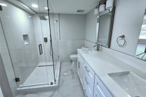 Condo in Lauderhill, Florida, 3 bedrooms  № 1737534 - photo 26