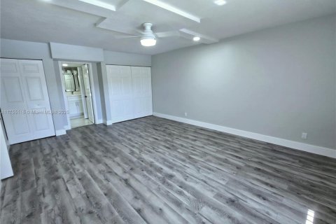Condo in Lauderhill, Florida, 3 bedrooms  № 1737534 - photo 24