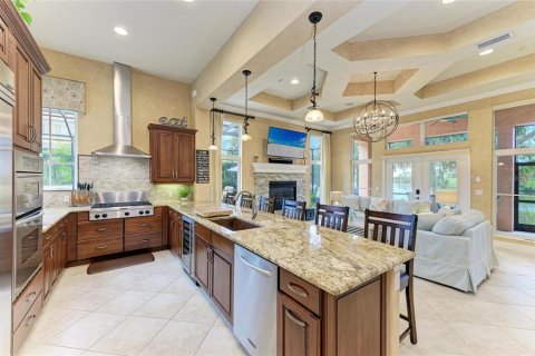 House in Bradenton, Florida 4 bedrooms, 301 sq.m. № 1908832 - photo 17