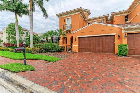 House in Bradenton, Florida 4 bedrooms, 301 sq.m. № 1908832 - photo 7