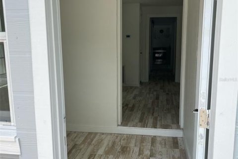House in Davenport, Florida 2 bedrooms, 86.96 sq.m. № 1915193 - photo 2