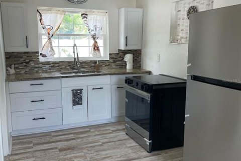 House in Davenport, Florida 2 bedrooms, 86.96 sq.m. № 1915193 - photo 13