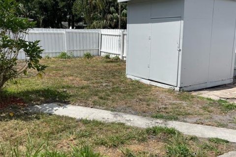 House in Davenport, Florida 2 bedrooms, 86.96 sq.m. № 1915193 - photo 15