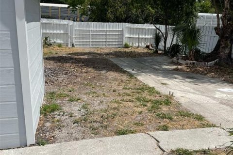 House in Davenport, Florida 2 bedrooms, 86.96 sq.m. № 1915193 - photo 17