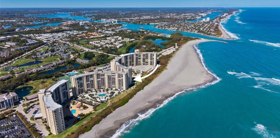 Condominio en Jupiter, Florida, 2 dormitorios  № 2033074