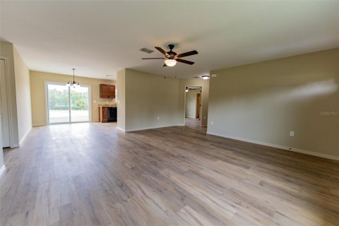 House in Ocklawaha, Florida 3 bedrooms, 123.65 sq.m. № 1688309 - photo 16