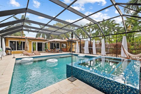 Villa ou maison à vendre à Hollywood, Floride: 3 chambres, 235.23 m2 № 2146604 - photo 10