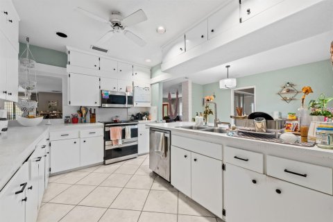 Villa ou maison à vendre à Hollywood, Floride: 3 chambres, 235.23 m2 № 2146604 - photo 21