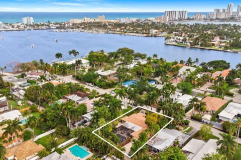 Villa ou maison à vendre à Hollywood, Floride: 3 chambres, 235.23 m2 № 2146604 - photo 6