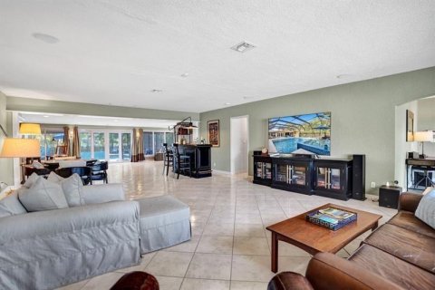 Villa ou maison à vendre à Hollywood, Floride: 3 chambres, 235.23 m2 № 2146604 - photo 15