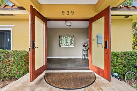 Villa ou maison à Hollywood, Floride 3 chambres, 235.23 m2 № 2146604