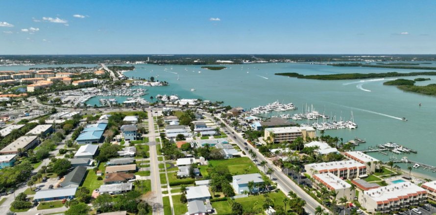 Immobilier commercial à Hutchinson Island South, Floride 172.71 m2 № 1098760