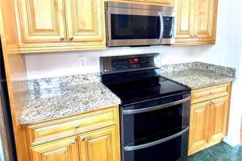 Condo in Davie, Florida, 2 bedrooms  № 1661173 - photo 20