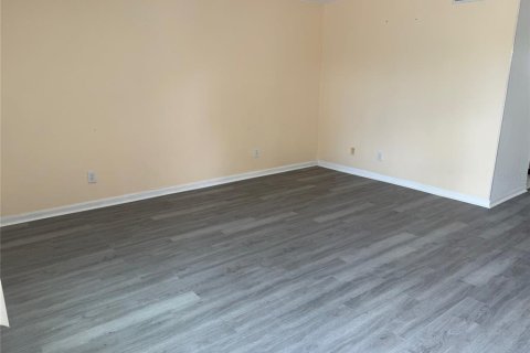 Condominio en alquiler en Tampa, Florida, 2 dormitorios, 141.21 m2 № 1801919 - foto 9
