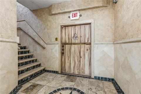 Immobilier commercial à louer à Longwood, Floride: 405.24 m2 № 2139981 - photo 19
