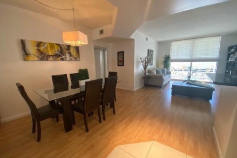 Condo in Aventura, Florida, 2 bedrooms № 2174345 - photo 7