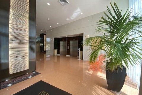 Condo in Aventura, Florida, 2 bedrooms № 2174345 - photo 24