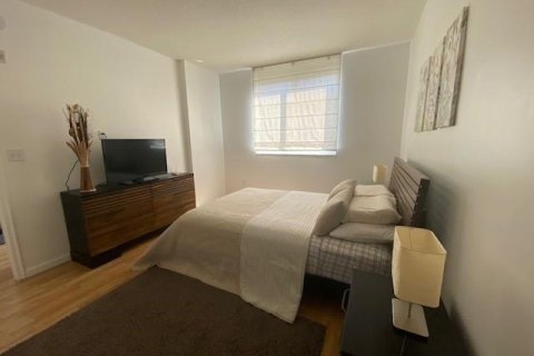 Condo in Aventura, Florida, 2 bedrooms № 2174345 - photo 13