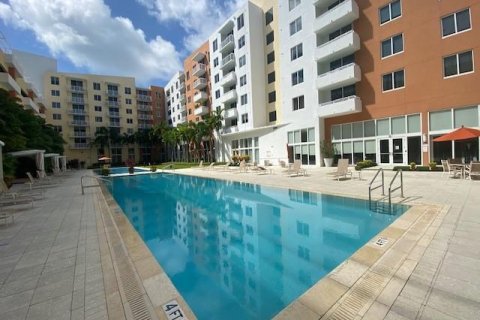 Condo in Aventura, Florida, 2 bedrooms № 2174345 - photo 22